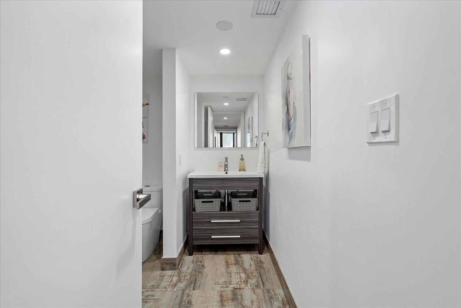 Beautiful Water & Park Views, Remodeled, Wfh Office
