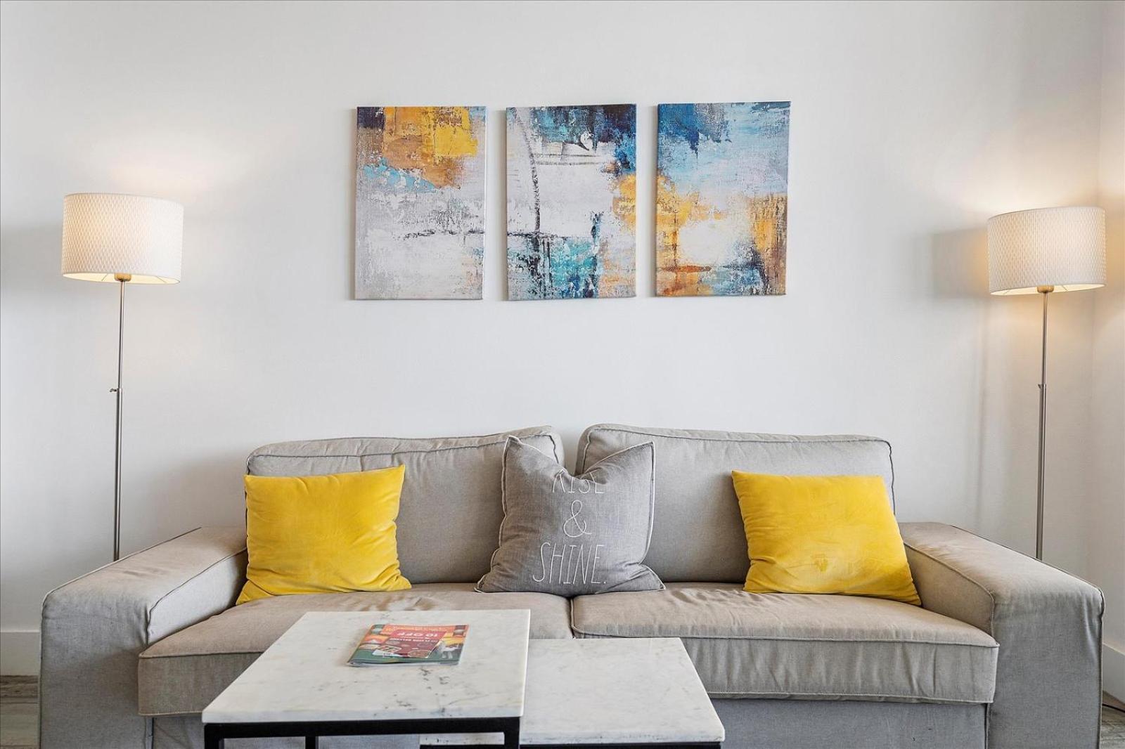 Beautiful Water & Park Views, Remodeled, Wfh Office Apartamento