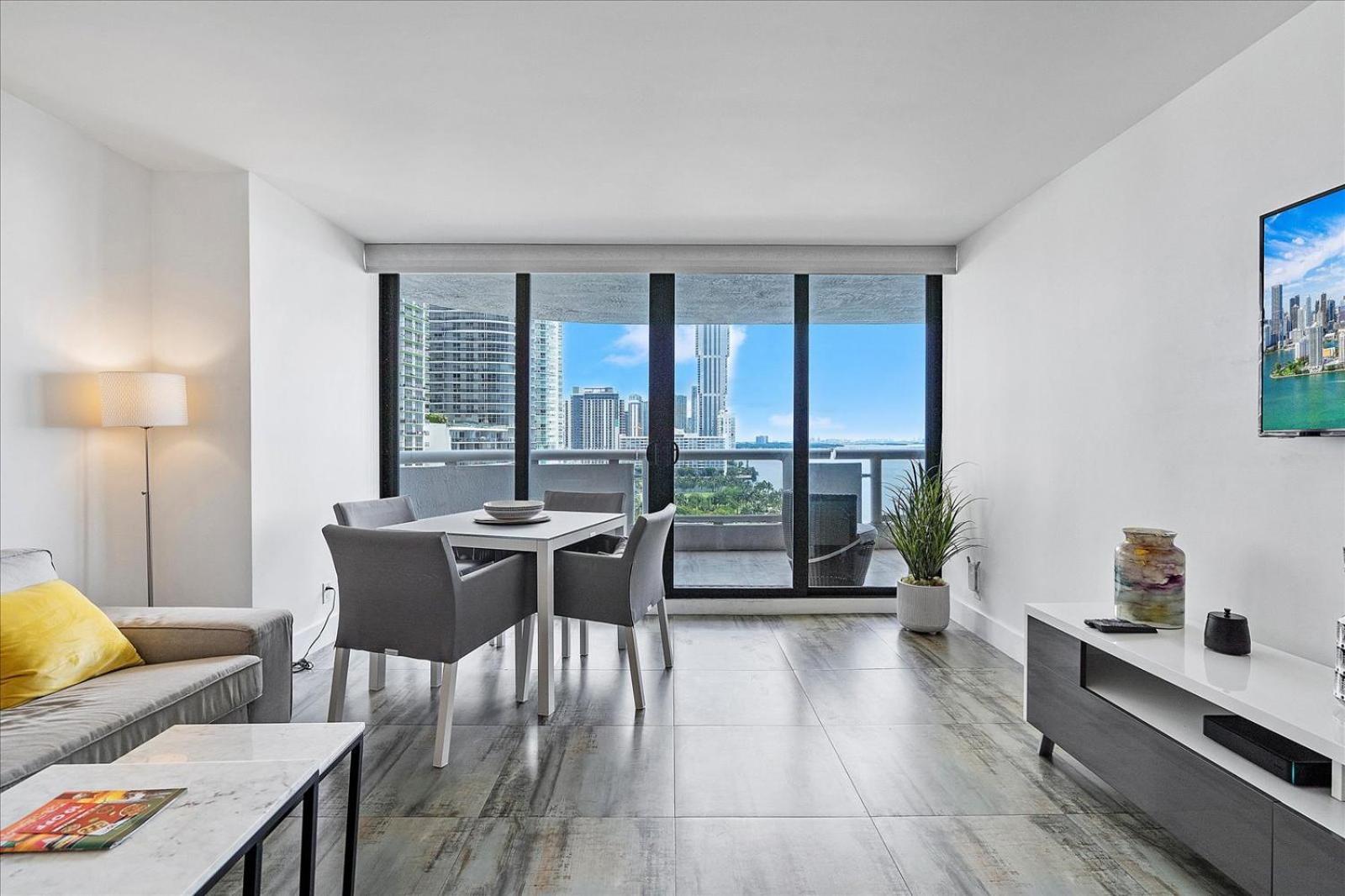 Beautiful Water & Park Views, Remodeled, Wfh Office Miami